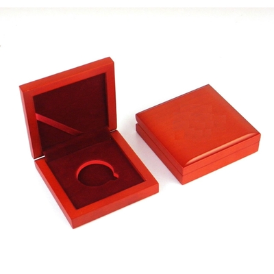ROHS স্মারক কয়েন বক্স 100*100*30mm MDF লেথারেট পেপার কয়েন কালেকশন বক্স
